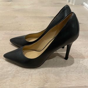 Michael kors pumps